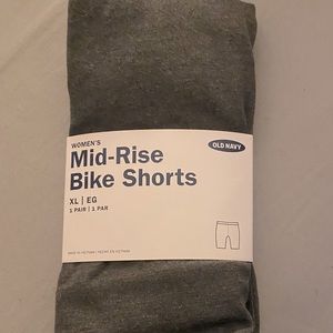 Old Navy Mid-Rise Bike Shorts in Charcoal (2 pair)